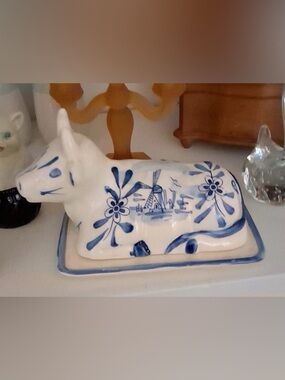 Blue and White Delft-Style Ceramic Decorative Butter Dish